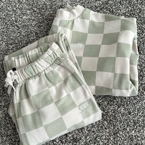Women’s Checkered Vans Sweat Set